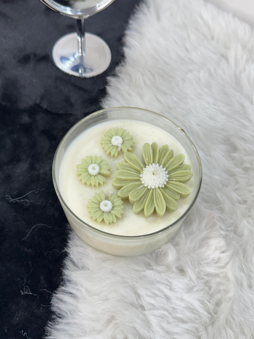 Pastel Daisy Candle
