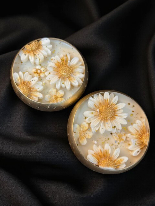 Hammered Daisy Urli