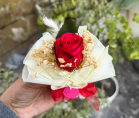 Radiant Rose Mini Bouquet